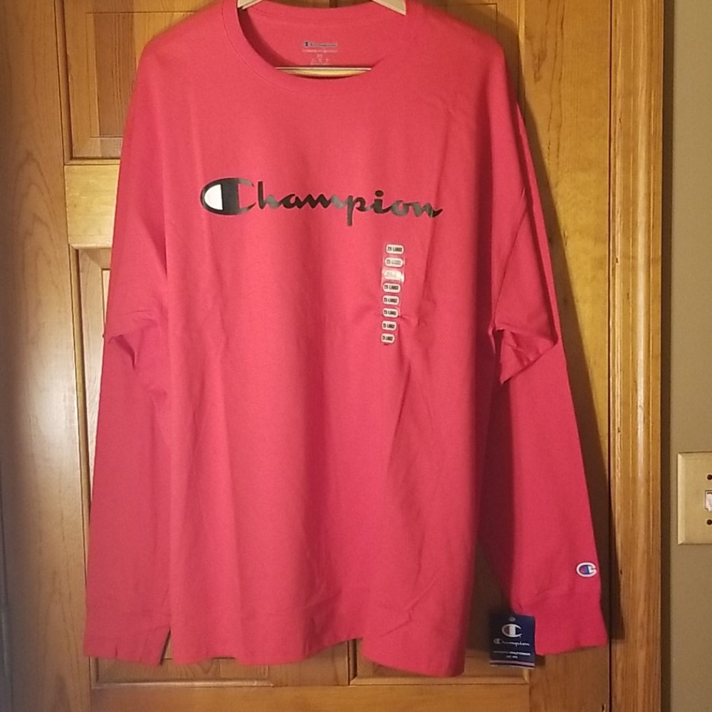 CHAMPION LONG SLEEVED TEE SHIRT
